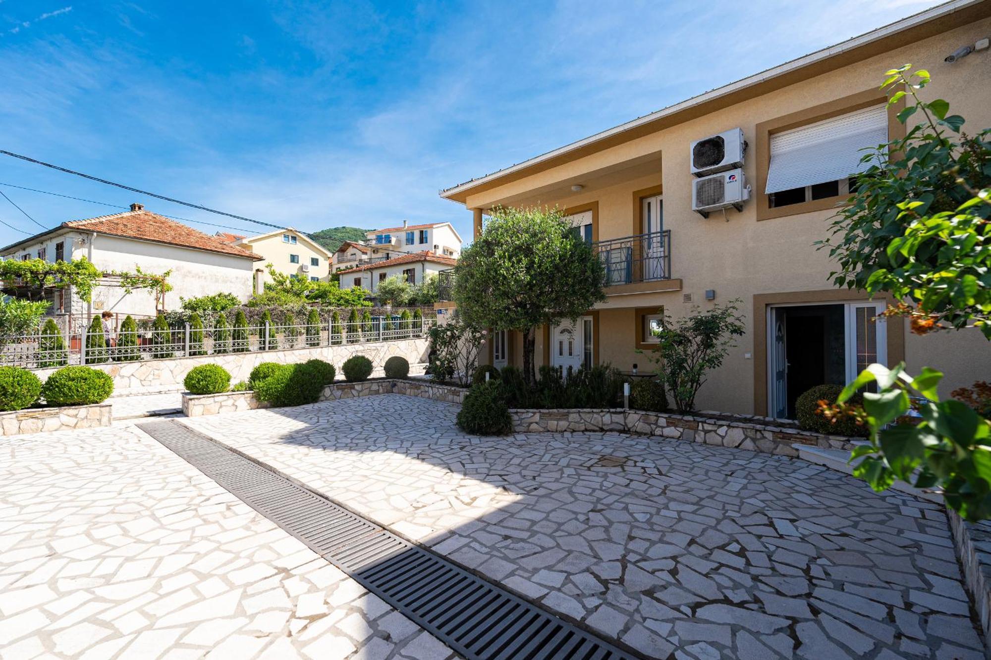 Raicevic Residence Tivat Ngoại thất bức ảnh